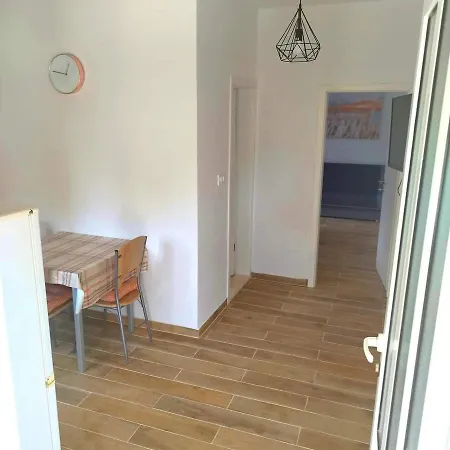 Brzica Апартаменты