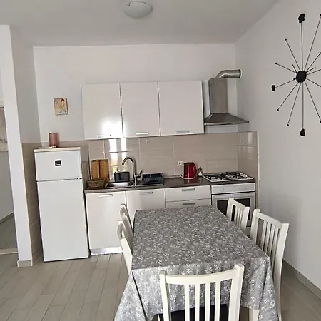 Brzica Апартаменты