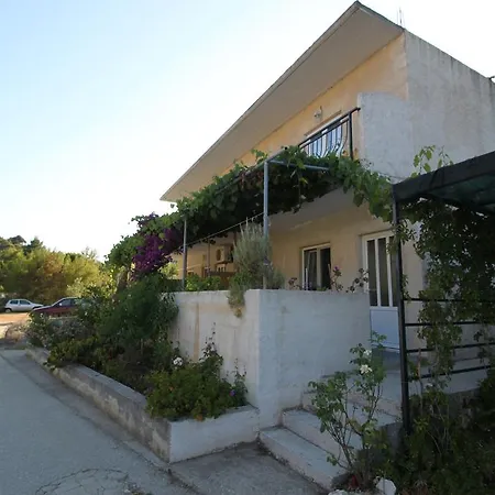 Brzica Apartment *