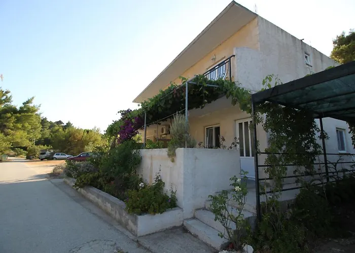 Brzica アパート *